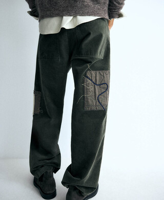 Cordhose mit Stickapplikationen für Herren Cordhose mit Stickapplikationen für Herren