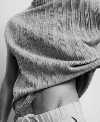 Chaleco oversize textura rafia