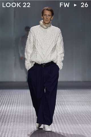 LOOK 22