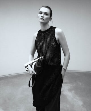 Pantal&oacute;n barrel fit pliegues