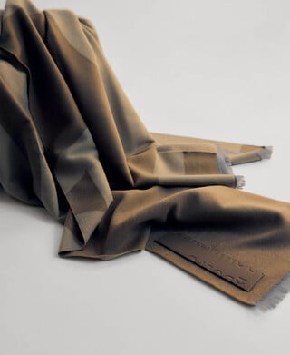 Bufanda bicolor maxi logo jacquard mujer Bufanda bicolor maxi logo jacquard mujer