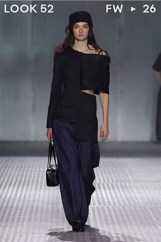 LOOK 52