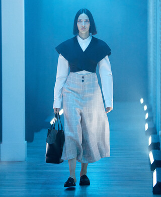 RUNWAY SS22 RUNWAY SS22