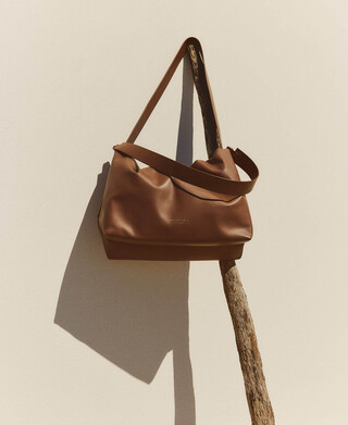 Doce leather maxi bag