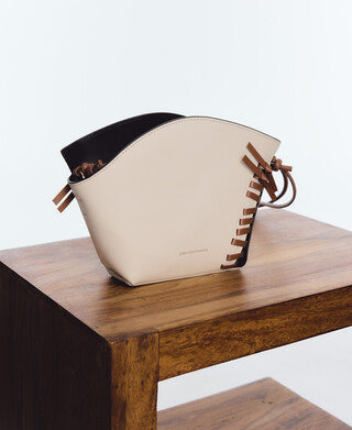 Bandolera Eclipse detalle trenzado piel