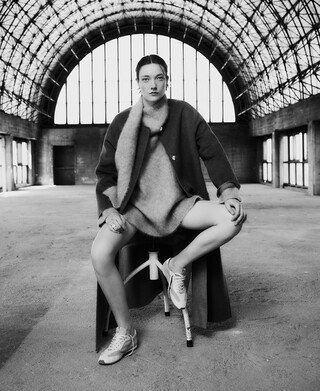 Baskets en cuir avec logo surpiqué femme