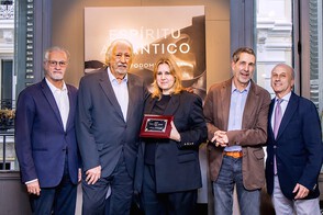 ADOLFO DOM&Iacute;NGUEZ RECIBE EL PREMIO MIGUEL &Aacute;NGEL FURONES DE PRESIDENTEX