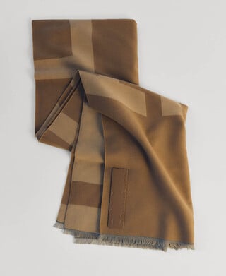 Bufanda bicolor maxi logo jacquard mujer Bufanda bicolor maxi logo jacquard mujer