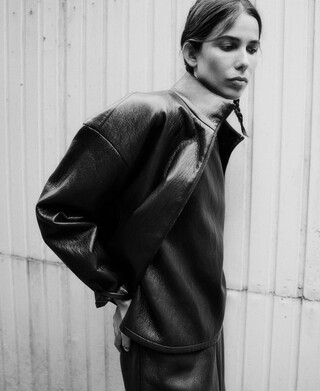 Leder nicht Leder Short Strap Collar Jacket