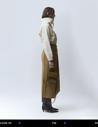 LOOK 23 LOOK 23