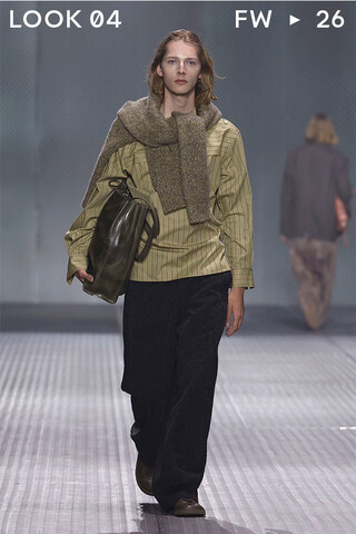 LOOK 04