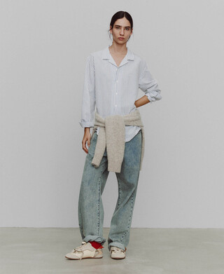 Flat mixed-material sneaker