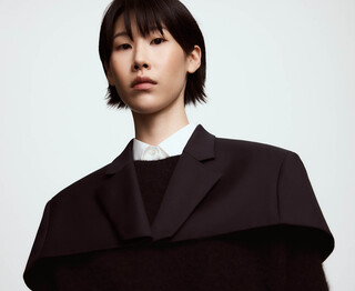 Cape courte structure blazer femme