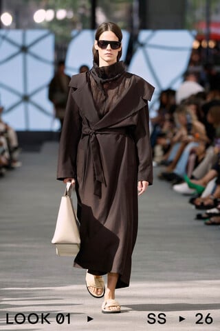 LOOK 01 LOOK 01