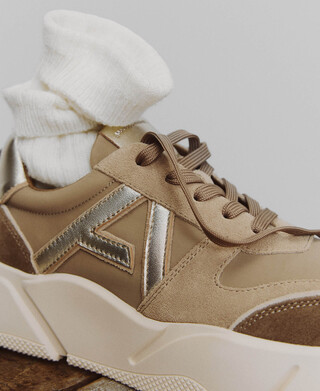 Maxi logo platform sneaker