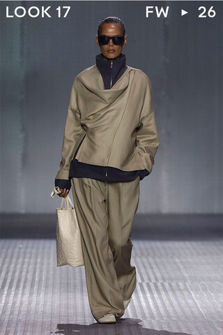 LOOK 17
