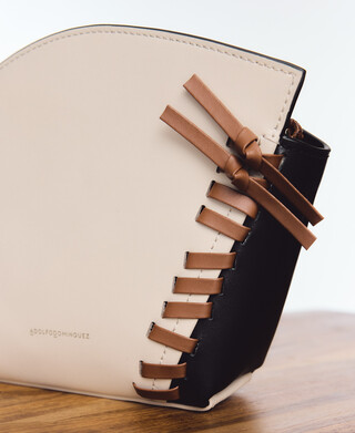 Bandolera Eclipse detalle trenzado piel