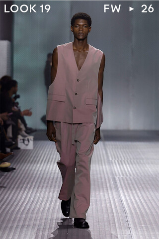 LOOK 19