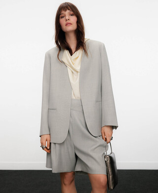 Top fluido satinado cuello pa&ntilde;uelo