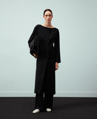 Boat neckline tailored dress woman