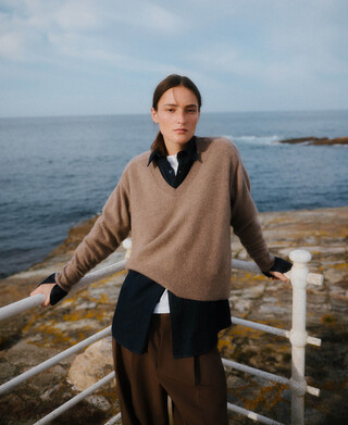 Jersey cashmere cuello pico mujer Jersey cashmere cuello pico mujer