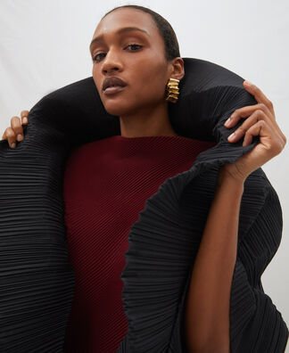 Pleated shawl Pleated shawl