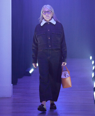 RUNWAY SS22 RUNWAY SS22