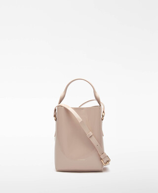 Mica patent bucket bag