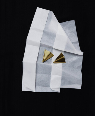 Triangular metal earrings woman