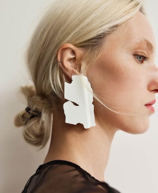 Lacquered metal plate earrings woman Lacquered metal plate earrings woman