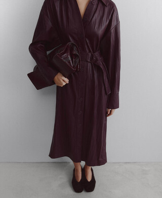 Vestido em Pele N&atilde;o Pele com efeito enrugado