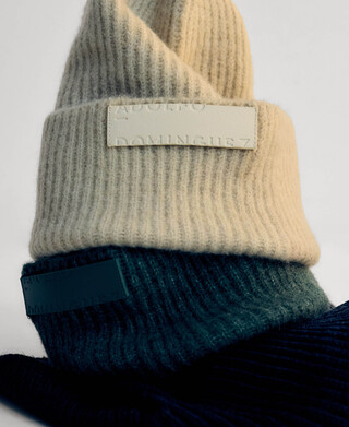 Ribbed knit beanie hat woman