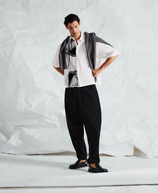 Camisa relaxed fit bordada con flecos
