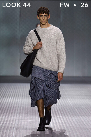 LOOK 44
