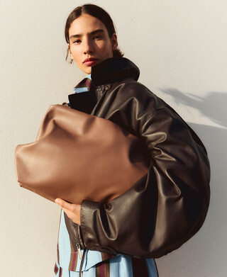 Doce leather maxi bag