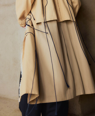 Mixed-fabric trench with drawcord man