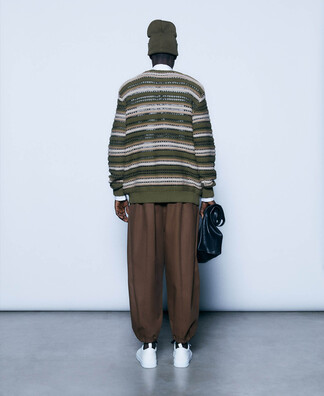 LOOK 03 LOOK 03