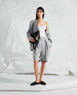 Bermudashorts im Tailored-Look mit tiefem Bund