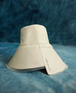 Asymmetrical brim combined hat woman Asymmetrical brim combined hat woman