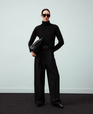 Wide-leg tailored trousers woman