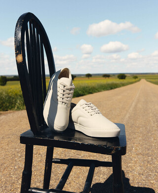 Leather basic sneaker