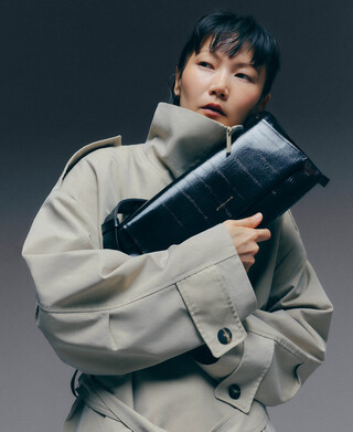Funnel neck short cross-front trench