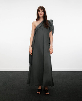 Vestido asim&eacute;trico drapeado ramio