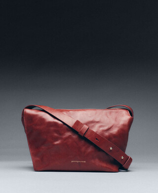 Ori&oacute;n washed leather large crossbody