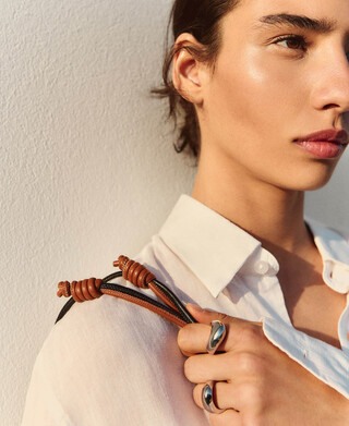 Organic two-tone double finger ring