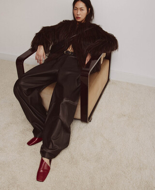 Asymmetrische Leder-Mules