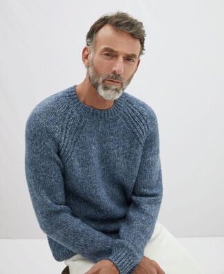 Raglan sleeve sweater