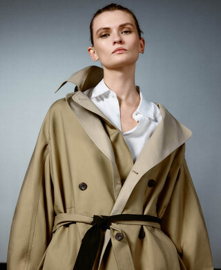 Gabardina bicolor doble solapa