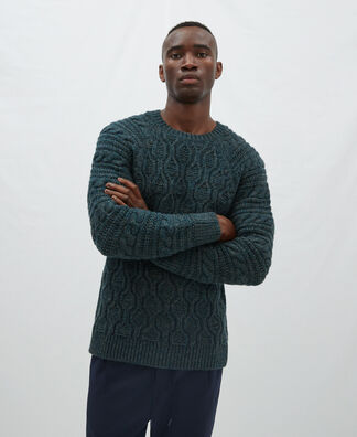 Knitted round neck sweater