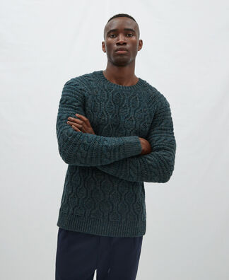 Knitted round neck sweater Knitted round neck sweater